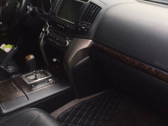 2011 Toyota Land Cruiser 200 Series, чёрный, 3500000 рублей - вид 1