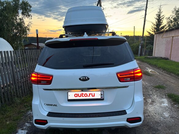 2019 Kia Carnival III, белый, 2600000 рублей - вид 5
