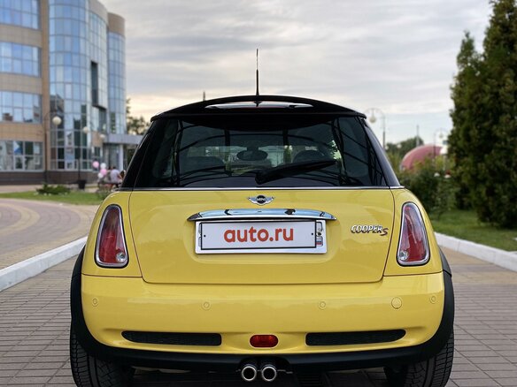 2004 Mini Hatch Cooper S I (R50), жёлтый - вид 5