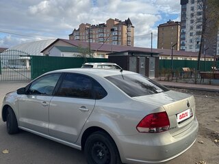 2015 Volkswagen Polo V, серебристый, 940000 рублей, вид 3