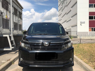 2016 Toyota Voxy III (R80), чёрный, 2000000 рублей, вид 2