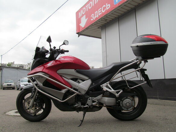 2011 Honda VFR 800X (Crossrunner), красный - вид 1