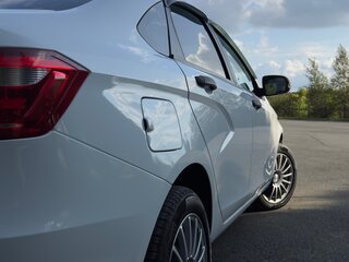 2017 Lada (ВАЗ) Vesta I, белый, 900000 рублей, вид 4