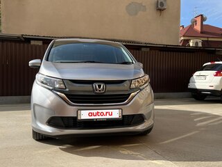 2018 Honda Freed II, серый, 1550000 рублей, вид 1