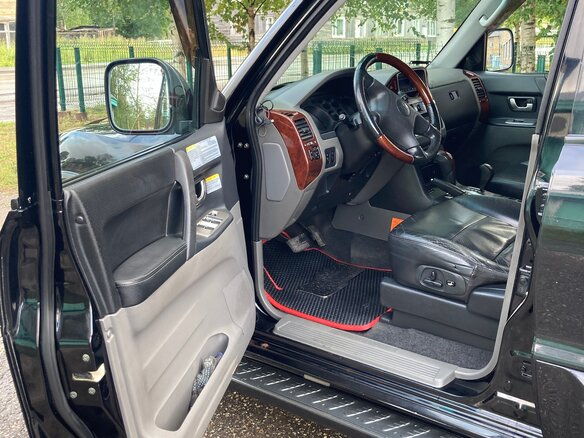 2006 Mitsubishi Pajero III Рестайлинг, чёрный, 1800000 рублей - вид 16