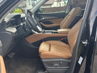 2023 Audi Q6 50 TFSI, чёрный, 7500000 рублей, вид 5