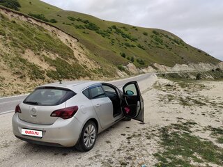 2012 Opel Astra J, серебристый, 550000 рублей, вид 2
