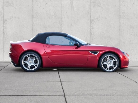 2010 Alfa Romeo 8C Competizione, красный - вид 5