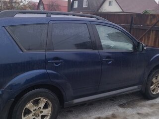 2011 Mitsubishi Outlander II Рестайлинг, синий, 1100000 рублей, вид 1