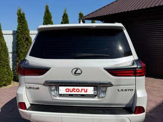 2017 Lexus LX 570 III Рестайлинг 2, белый, 7650000 рублей, вид 2