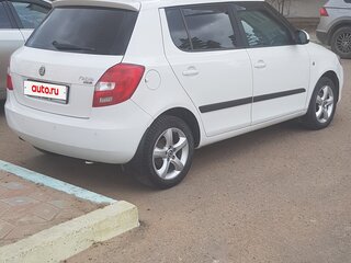 2011 Skoda Fabia II Рестайлинг, белый, 855555 рублей, вид 3