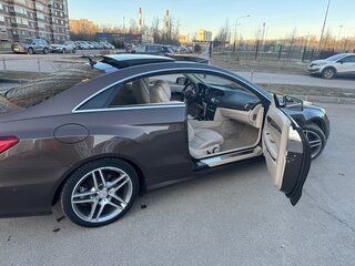 2014 Mercedes-Benz E-Класс 200 IV (W212, S212, C207) Рестайлинг, коричневый, 2000000 рублей, вид 4