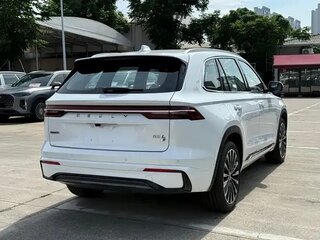 2024 Geely Monjaro (Xingyue L) I Рестайлинг (China Market), белый, 3500000 рублей, вид 3