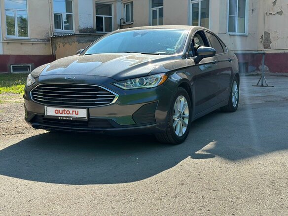 2019 Ford Fusion (North America) II Рестайлинг, серый, 1650000 рублей