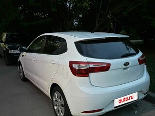 2012 Kia Rio III, белый, 500000 рублей, вид 4