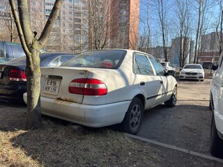 1998 Toyota Corolla VIII (E110) Рестайлинг, белый, 230000 рублей, вид 3