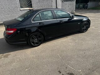 2011 Mercedes-Benz C-Класс 180 BlueEFFICIENCY III (W204), чёрный, 1207016 рублей, вид 2