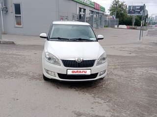 2011 Skoda Fabia II Рестайлинг, белый, 530000 рублей, вид 1