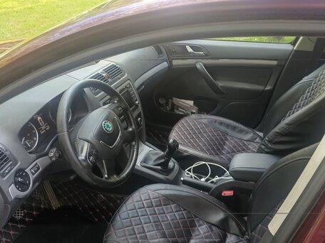 2012 Skoda Octavia Czech market II (A5) Рестайлинг, пурпурный, 720000 рублей, вид 5
