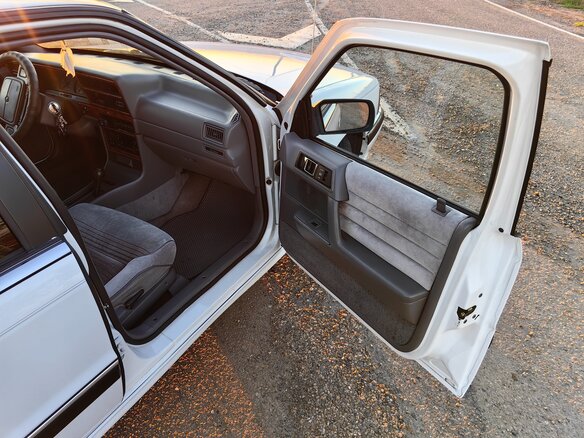 1994 Plymouth Acclaim, белый, 769369 рублей - вид 28
