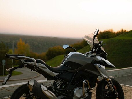 2020 BMW G 310 GS, серебристый, 390000 рублей, вид 4