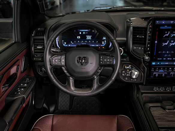 2026 Ram 1500 Crew Cab eTorque V Рестайлинг, серый, 11062679 рублей - вид 31