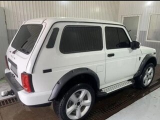 2009 Lada (ВАЗ) 2121 (4x4) I Рестайлинг, белый, 600000 рублей, вид 2