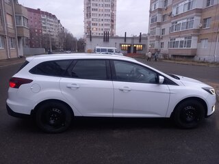 2018 Ford Focus III Рестайлинг, белый, 1250000 рублей, вид 3