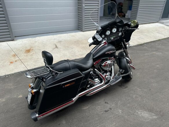 2010 Harley-Davidson Street Glide, чёрный, 1000000 рублей - вид 9