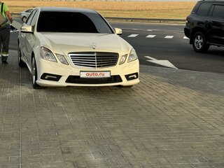2009 Mercedes-Benz E-Класс 300 IV (W212, S212, C207), белый, 1500000 рублей, вид 2