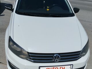2016 Volkswagen Polo V Рестайлинг, белый, 700000 рублей, вид 1
