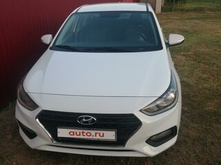 2017 Hyundai Solaris II, белый, 850000 рублей, вид 3