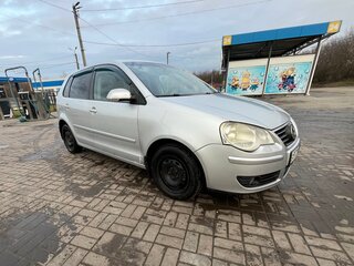 2008 Volkswagen Polo IV Рестайлинг, серебристый, 600000 рублей, вид 2