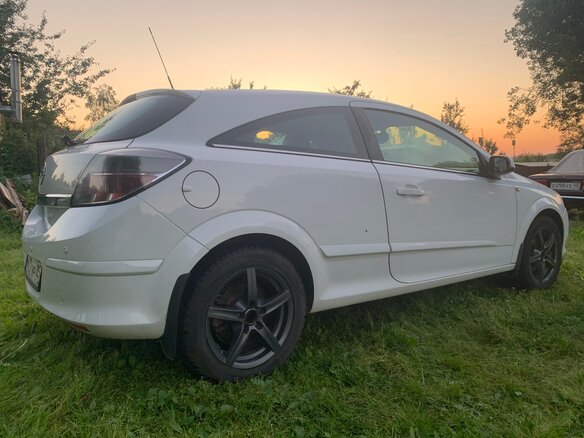 2008 Opel Astra GTC H Рестайлинг, белый, 499000 рублей - вид 3