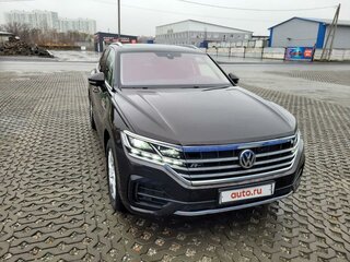 2020 Volkswagen Touareg III, коричневый, 7350000 рублей, вид 1