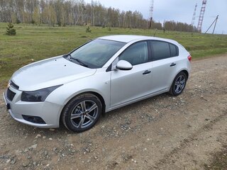 2012 Chevrolet Cruze I, серебристый, 805000 рублей, вид 1