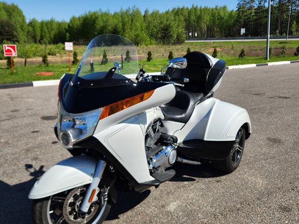 2013 Victory Vision Tour, белый, 5500000 рублей - вид 15
