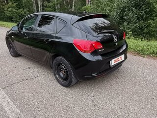 2013 Opel Astra J Рестайлинг, чёрный, 1150000 рублей, вид 4
