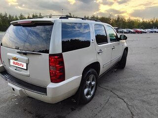 2013 Chevrolet Tahoe 6AT III, белый, 2180000 рублей, вид 4