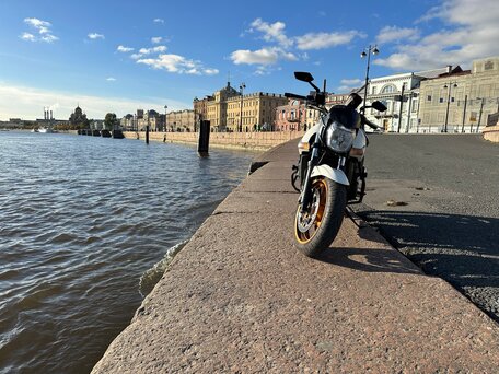 2010 Suzuki GSR 600, белый, 600000 рублей, вид 5