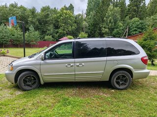 2001 Chrysler Town & Country IV, серебристый, 670000 рублей, вид 4