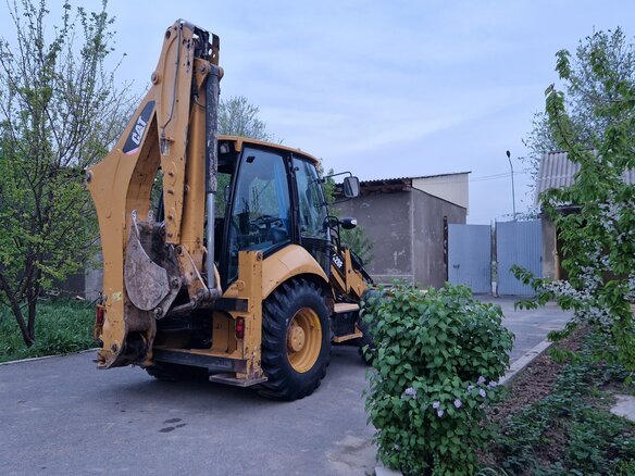 2013 Caterpillar 428, жёлтый, 5700000 рублей - вид 10