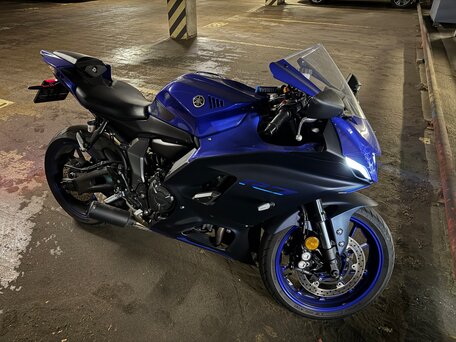 2022 Yamaha YZF-R7, синий, 965000 рублей, вид 4