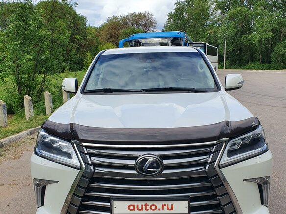 2017 Lexus LX 450d III Рестайлинг 2, белый, 8500000 рублей