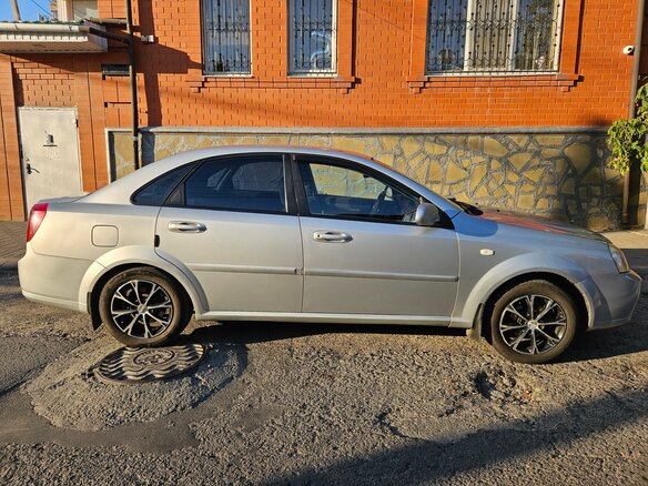 2008 Chevrolet Lacetti I, серебристый, 549000 рублей - вид 2