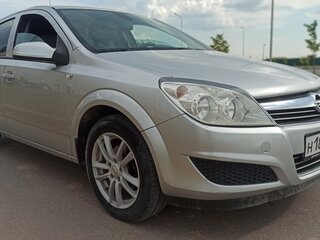 2012 Opel Astra H Рестайлинг, серебристый, 650000 рублей, вид 2