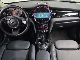 2022 Mini Hatch Cooper III (F55/F56) Рестайлинг 2, бежевый, 1890000 рублей, вид 5