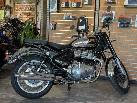 2026 Royal Enfield Classic 650, чёрный, 723000 рублей - вид 19