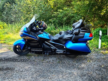 2017 Honda GL 1800 Gold Wing, синий, 2000000 рублей, вид 2