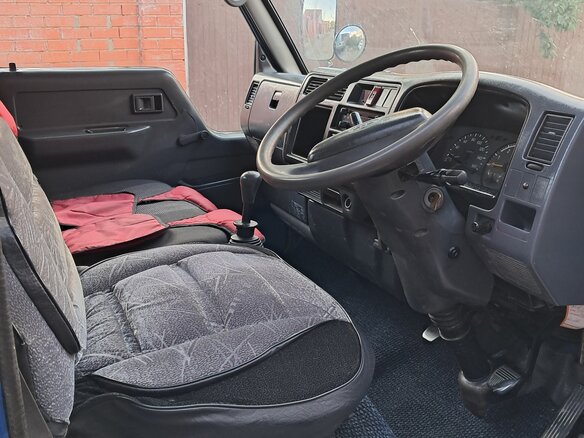 1998 Toyota Toyoace, синий, 900000 рублей - вид 12
